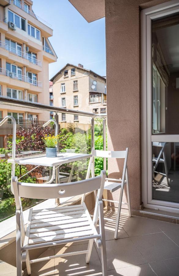 Elegant Spotless Apartment In Sofia Center Экстерьер фото