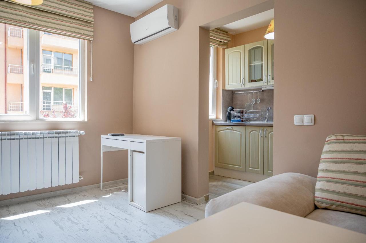 Elegant Spotless Apartment In Sofia Center Экстерьер фото