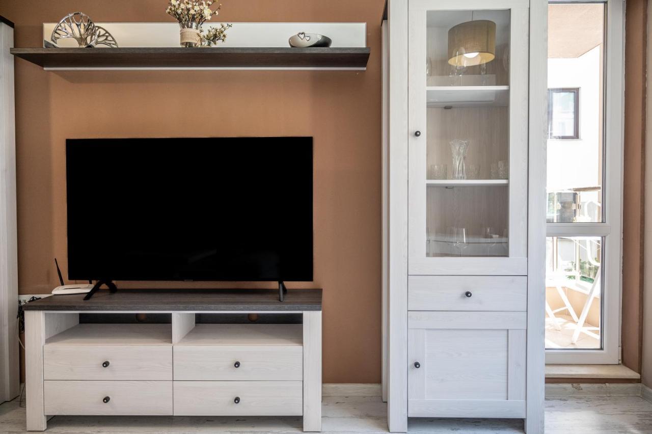Elegant Spotless Apartment In Sofia Center Экстерьер фото